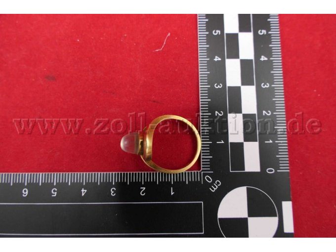 1 ring van 585/- geelgoud met een maansteen-cabochon; 4,7 g; maat 53 – foto 7 – kavel bij Zoll-Auktion, Paderborn