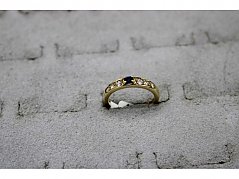 Ring aus 585er Gelbgold mit Diamanten