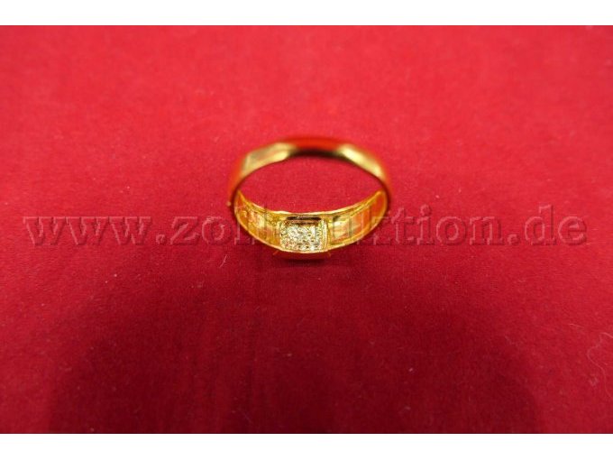 Detailaufnahme der 916er Punzierung