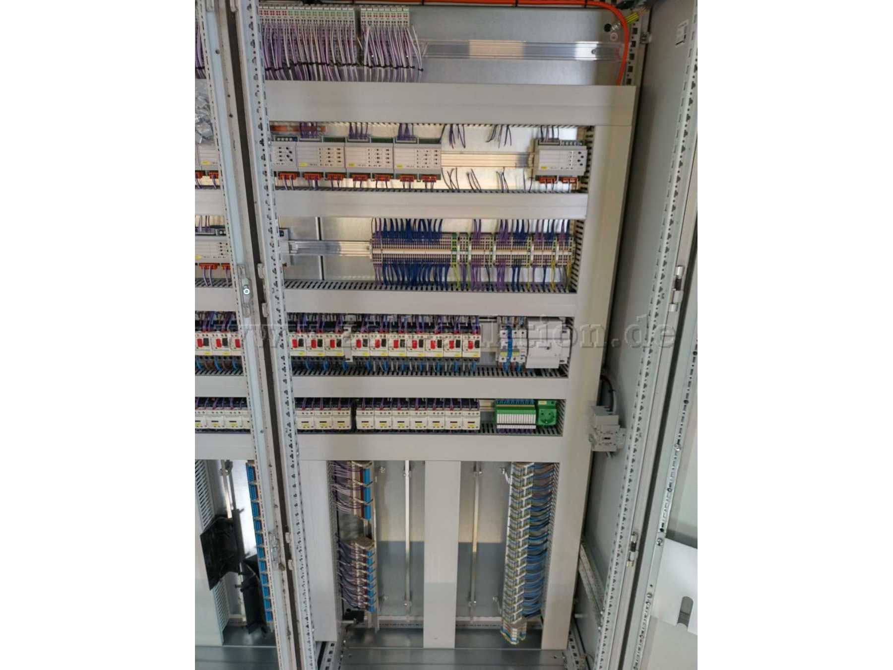 Innenaufbau rechte Seite gesamt