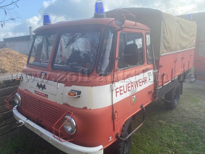 Fahrzeug vo vorne und Seitenansicht Fahrerseite