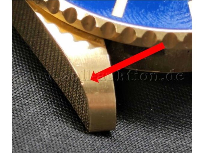 Vertiefung am Gehäuse