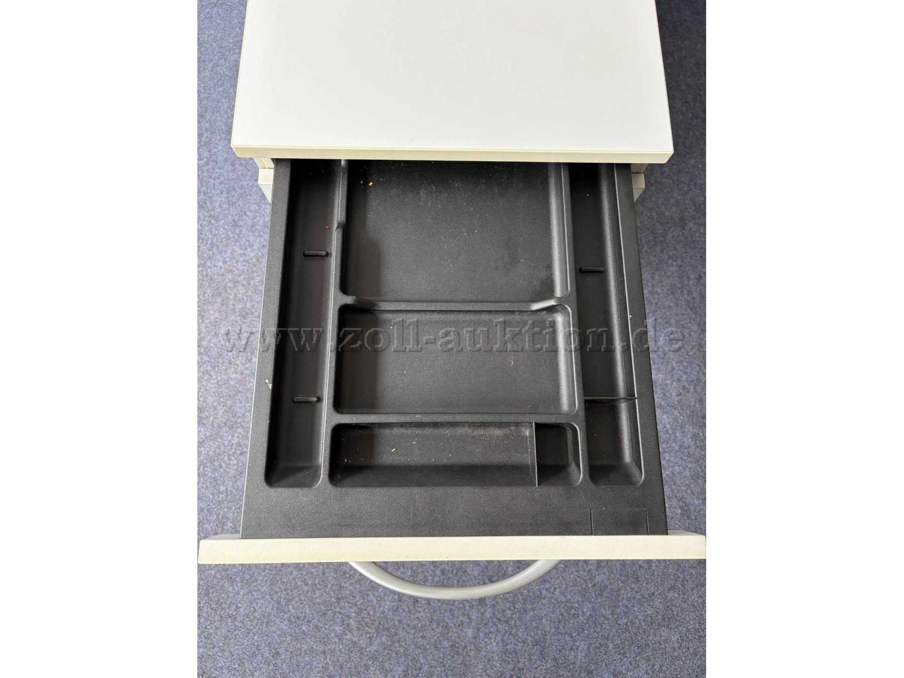 Schublade 1 von oben