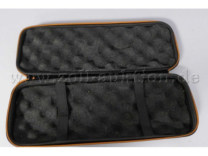 Detailaufnahme der geöffneten Tasche