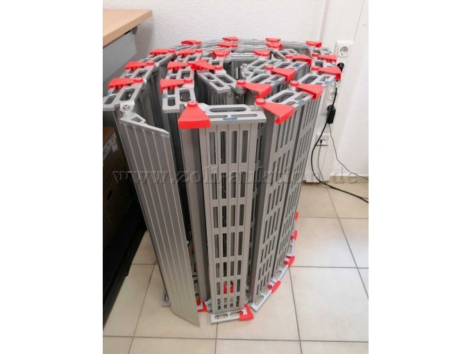 Rollrampe zusammengerollt