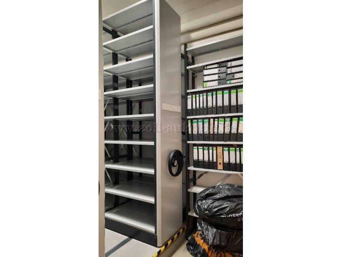 Vorderansicht_Gleitregale_offen