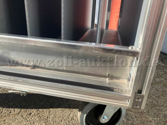 kleine Delle im Blech