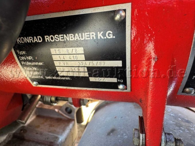 Ein weiteres Typenschild mit den Angaben: Type, DIN-Nr: 14 410, Prüfnr.: PVR 324/5/87, Fabr.Nr. 1800546S, Baujahr 1989, Betriebsgewicht: 156 kg