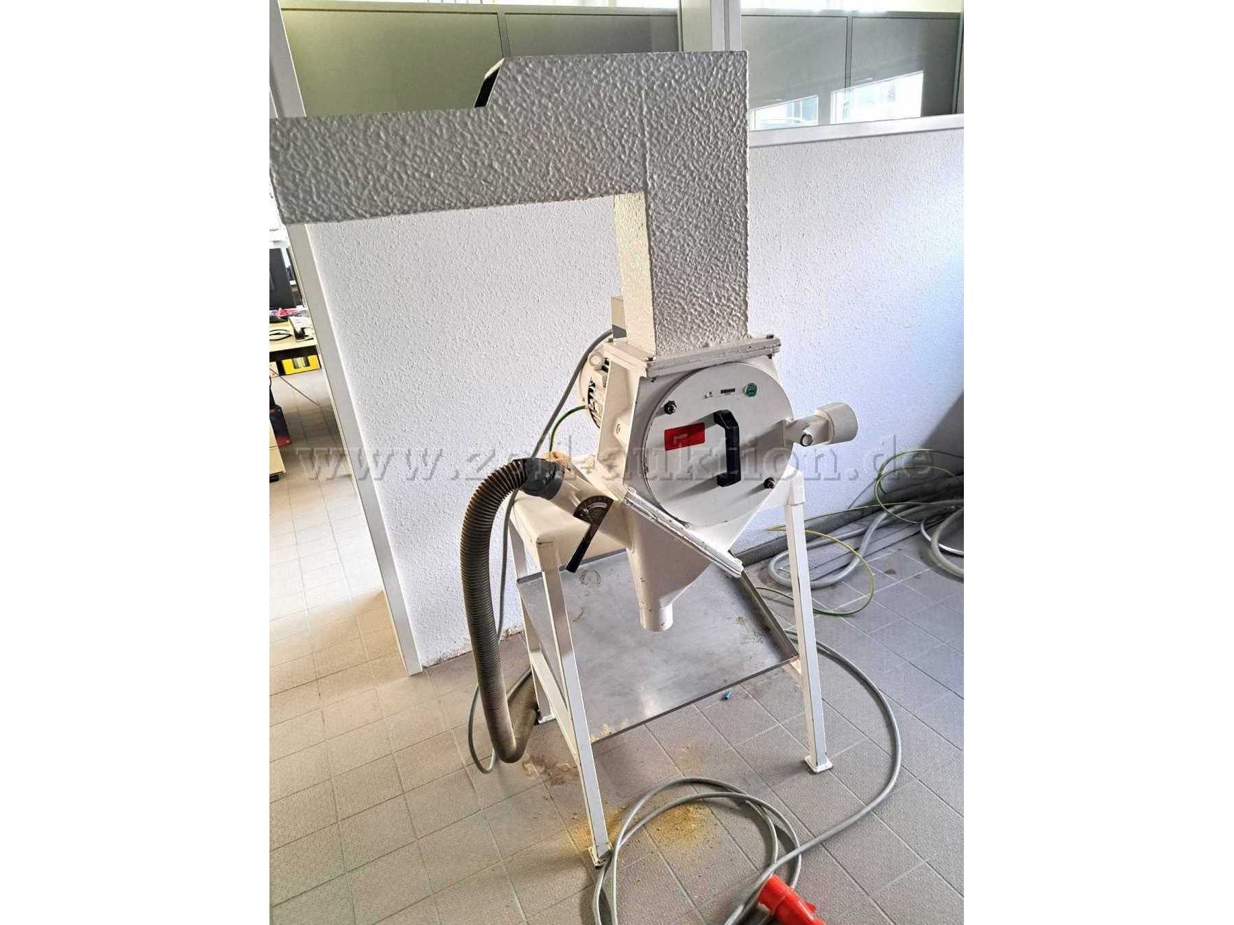 Vorderansicht Rotoplex Schneidmühle