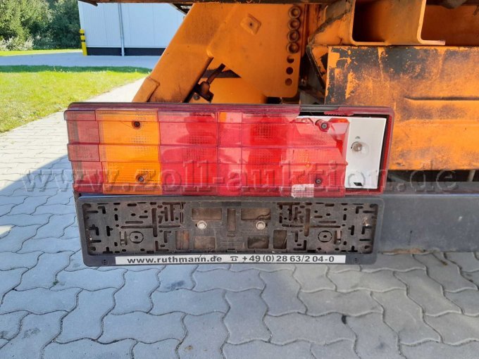 Defekte Lichtscheibe hinten rechts