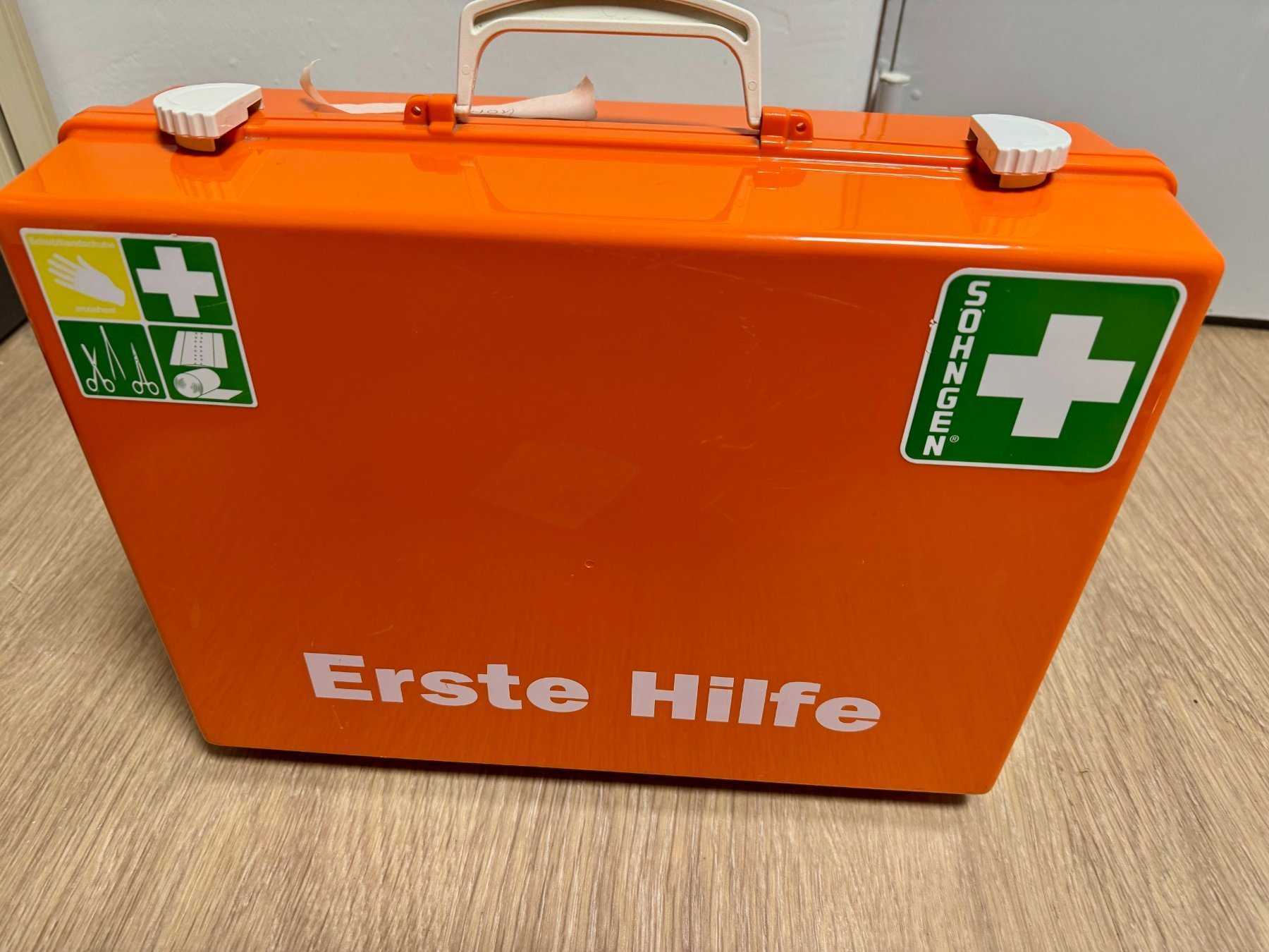 Erste - Hilfe - Koffer