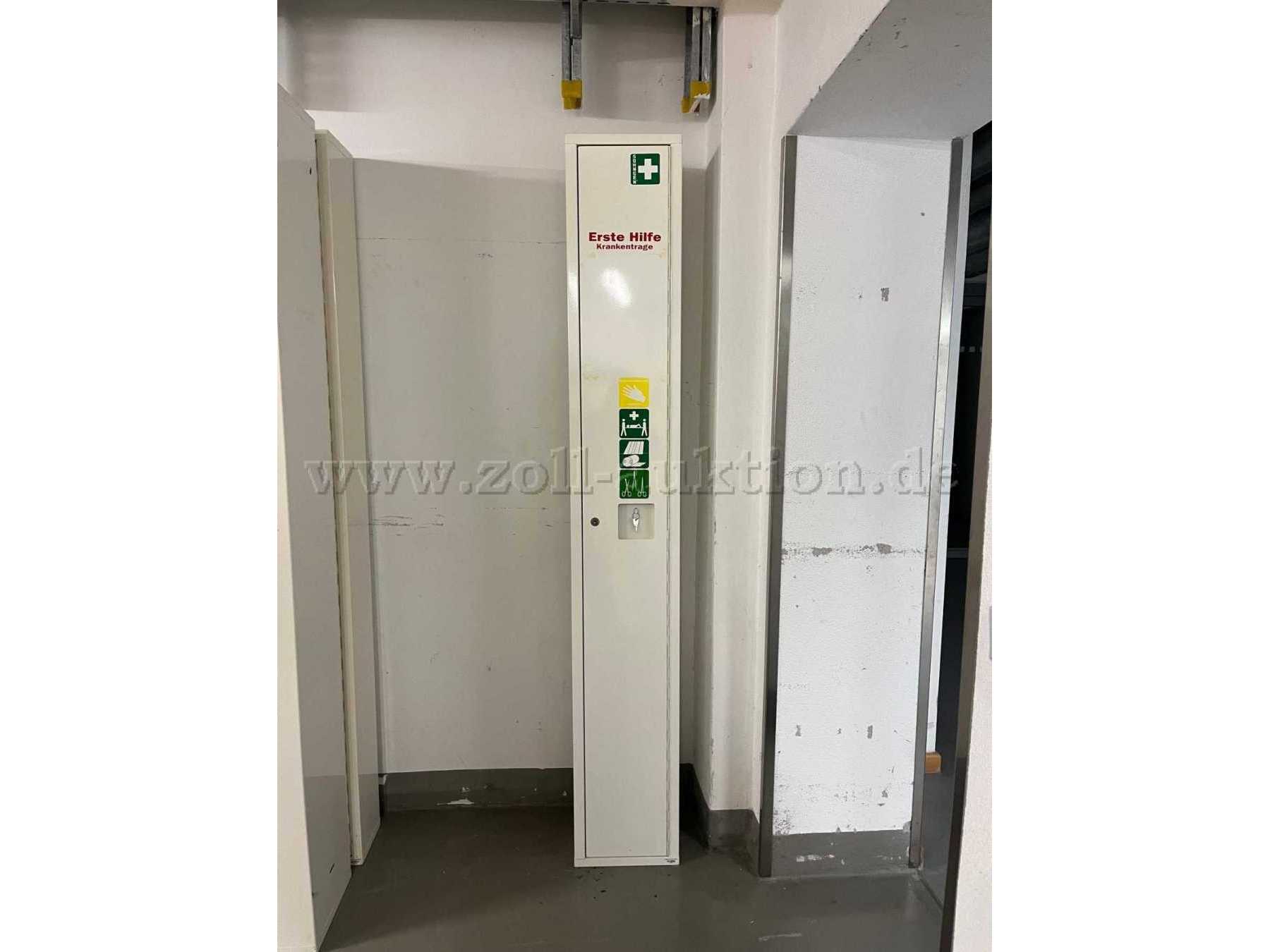 Gesamtansicht Vorderseite mit geschlossener Tür