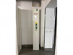 Gesamtansicht Vorderseite mit geschlossener Tür