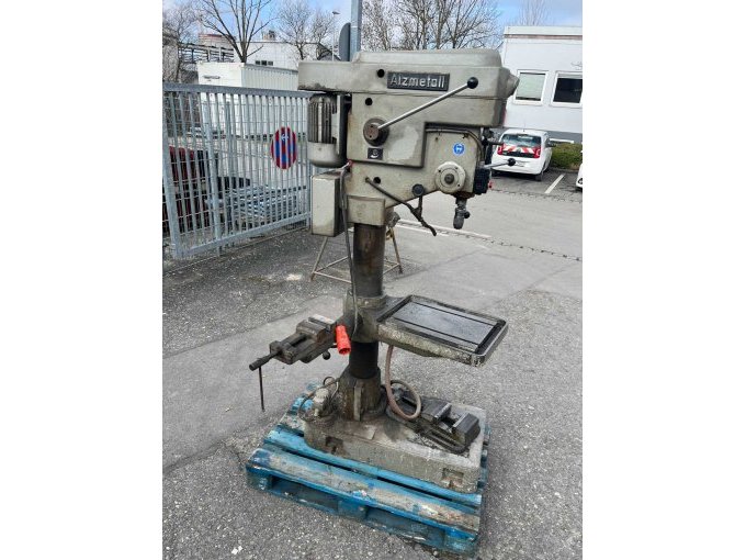 Seitenansicht links - Säulenbohrmaschine Alzmetall Typ AB4SV