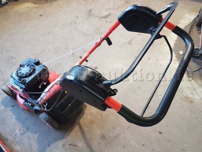 Ansicht hinten
Detailansicht Griff