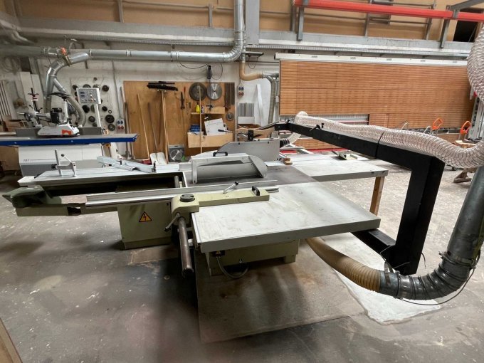 SCM Formatkreissäge SI 3800 N - Tischverlängerung seitlich mit Parallelanschlag