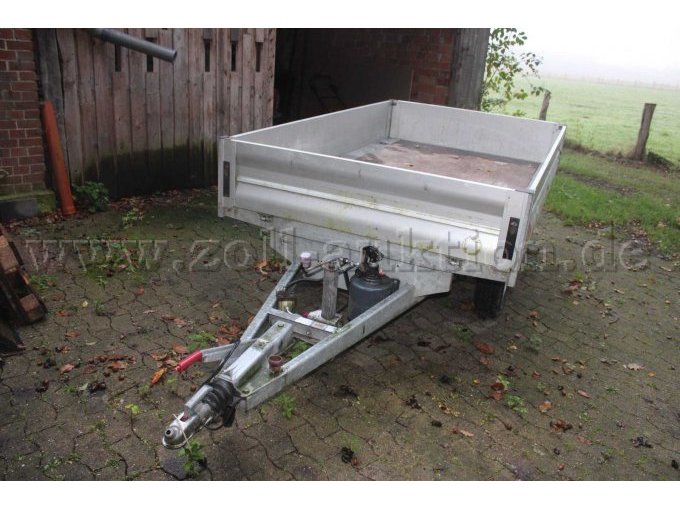 Diagonale vorne links Diagonale vorne links