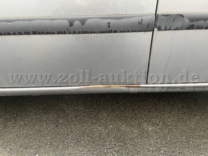 Schweller mit Rost und Schaden