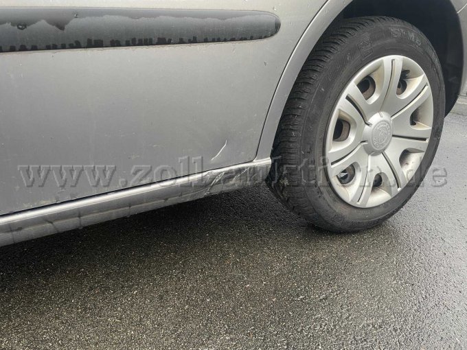 Schweller mit Schaden