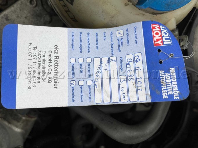 Detailaufnahme Ölwechselplakette