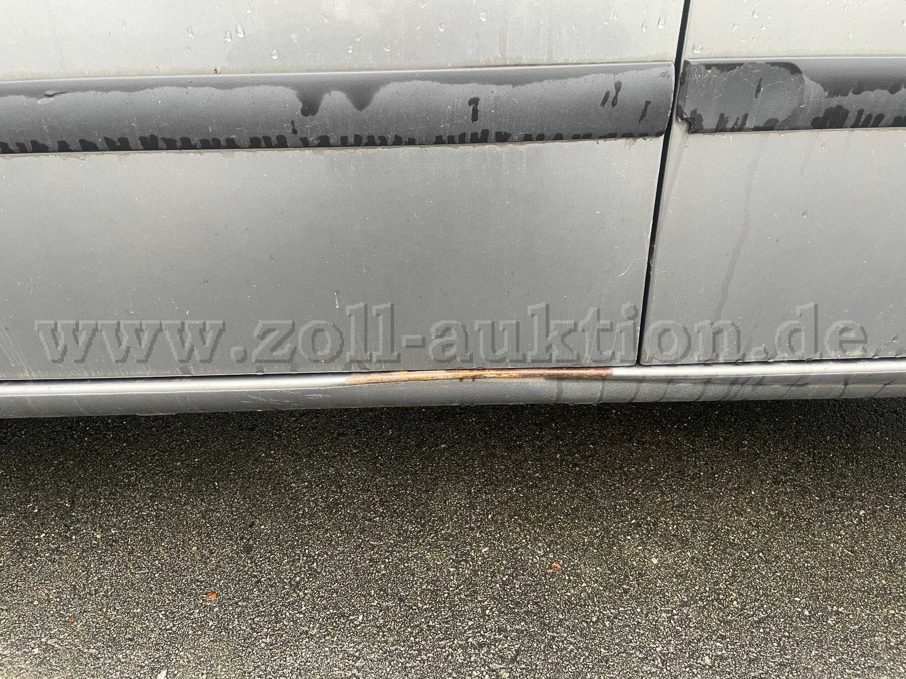 Schweller mit Rost und Schaden