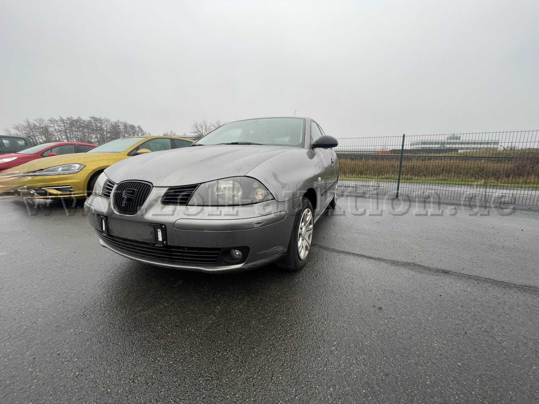 Gesamtansicht schräg von vorn