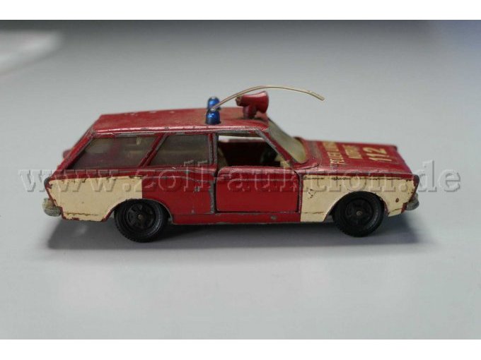 SIKU Modellauto V284 V313 Ford 17 M Turnier, 1:60 Ansicht von der Seite