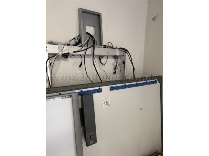 abmontiertes Smartboard