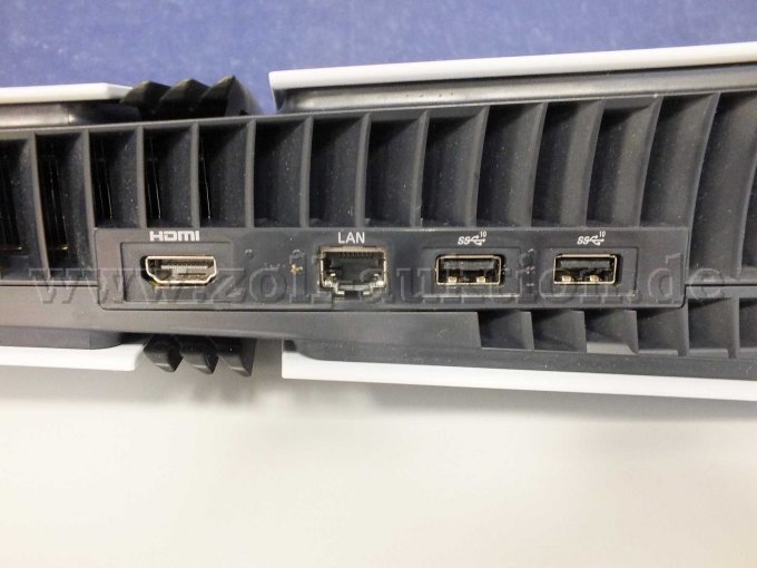 1 SONY Playstation 5 Pro, Modell CFI-7121, 2 TB in weiß – foto 6 – kavel bij Zoll-Auktion, Paderborn