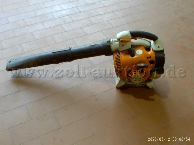 Stihl Blasgerät BG 86
linke Seite Stihl Blasgerät BG 86
linke Seite
