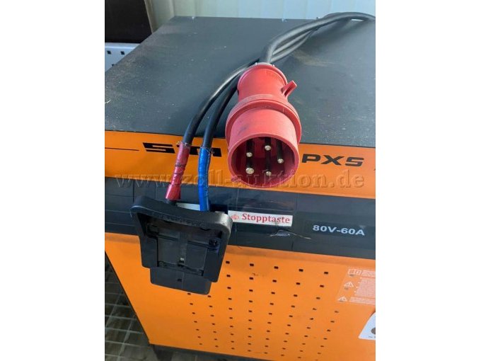 Anschluss Ladegerät