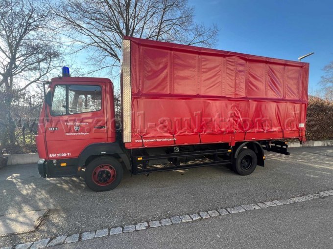 Fahrzeugseite links, Plane geschlossen