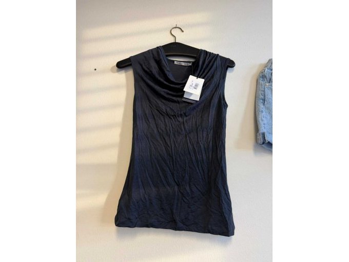 1 SaPo-short van Pull&Bear, maat 36, en een top van Tiger of Sweden, maat XS, blauw, nieuw, 2-delige set – foto 6 – kavel bij Zoll-Auktion, Mainz