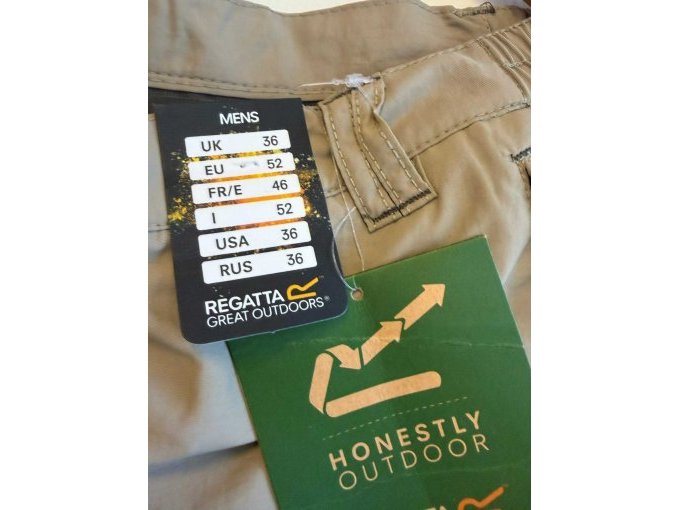 Größe der beigen shorts