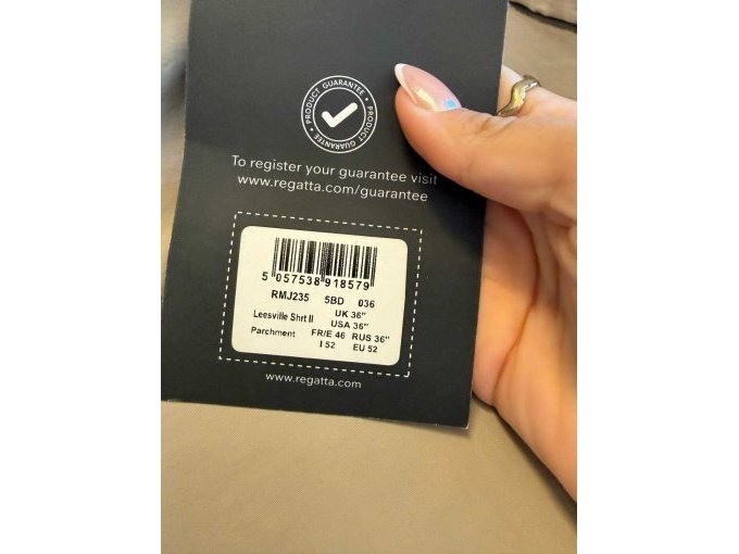 Details zur Beigen shorts