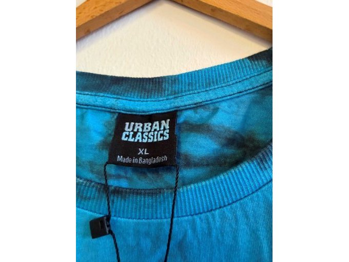 Details zum T-shirt (knallig)