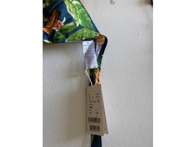 Details zum Bikinioberteil