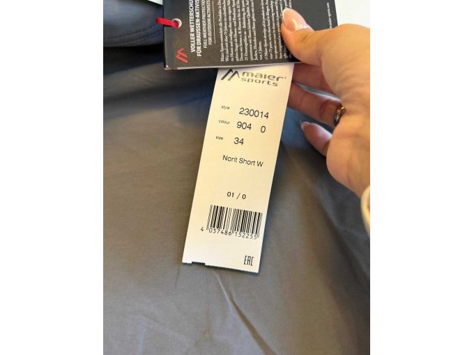 Details zur grauen shorts