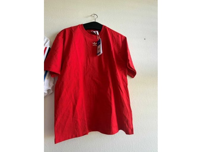 T-Shirt Adidas rot vorne