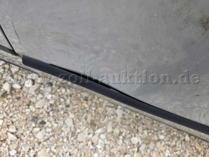 15. Abgelöster Seitenschweller