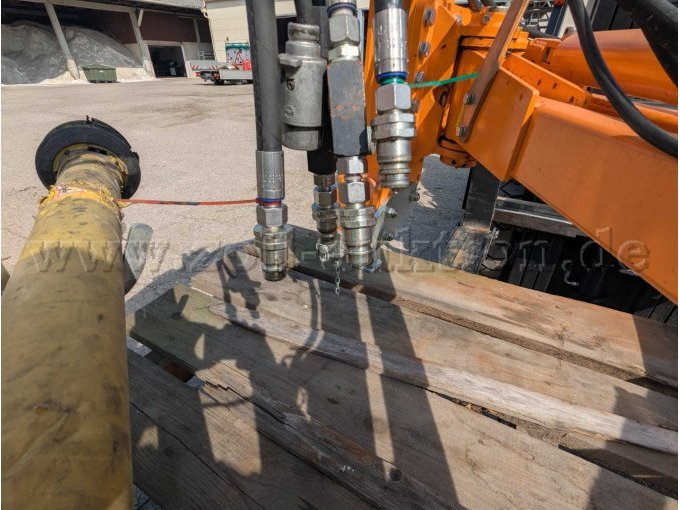 Hydraulikanschlüsse