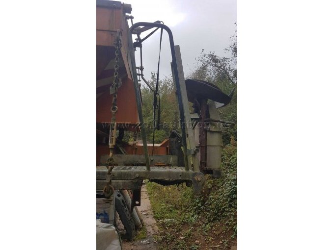 Heckanbau (Streuer/Leiter)