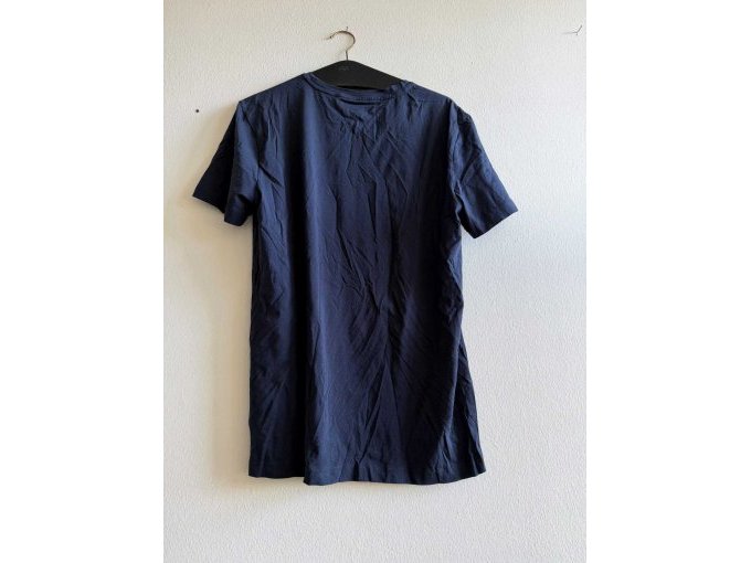 dunkelblau Shirt Tommy von hinten