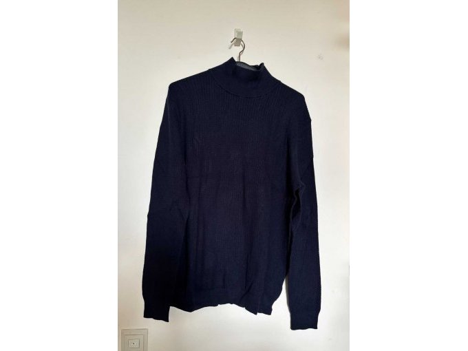 Pulli blau