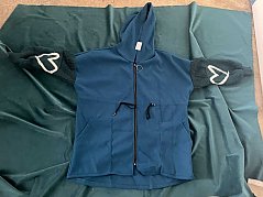Blaue Jacke Vorderseite