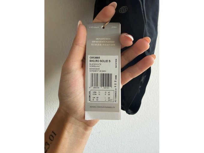 Details zum Badeanzug schwarz