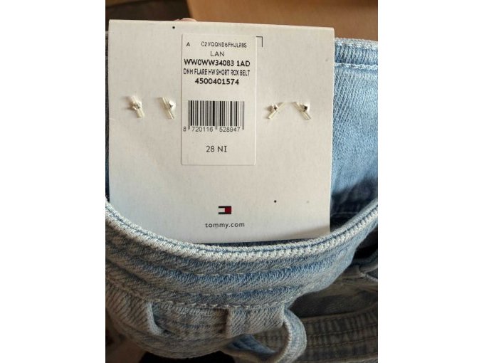 Details zur blauen Hose