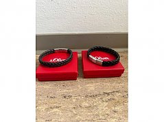 Armbänder von vorne