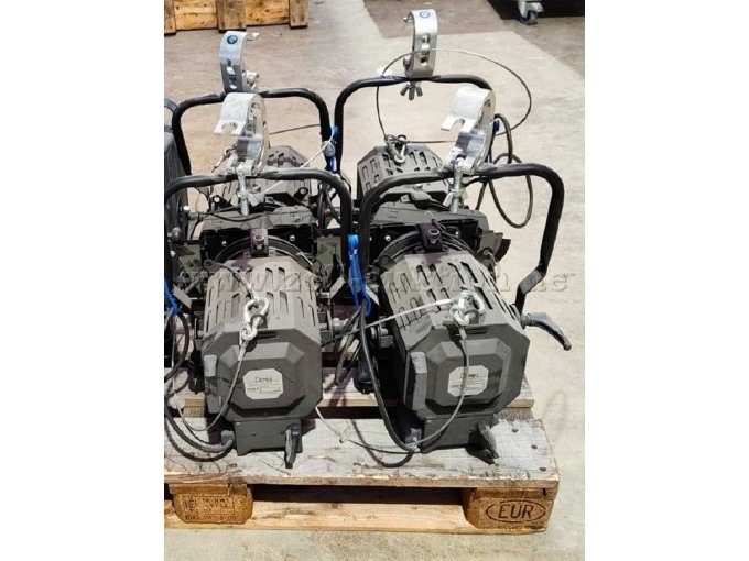 4x Dexel Olympus DX50-03 Stufenlinsenscheinwerfer 1kW