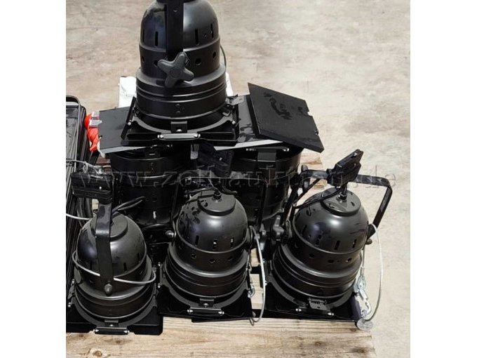 6x Halogenscheinwerfer